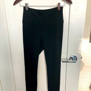 WHITEHOUSE BLACKMARKET Sz 4 Runway Black  Leggings Tights